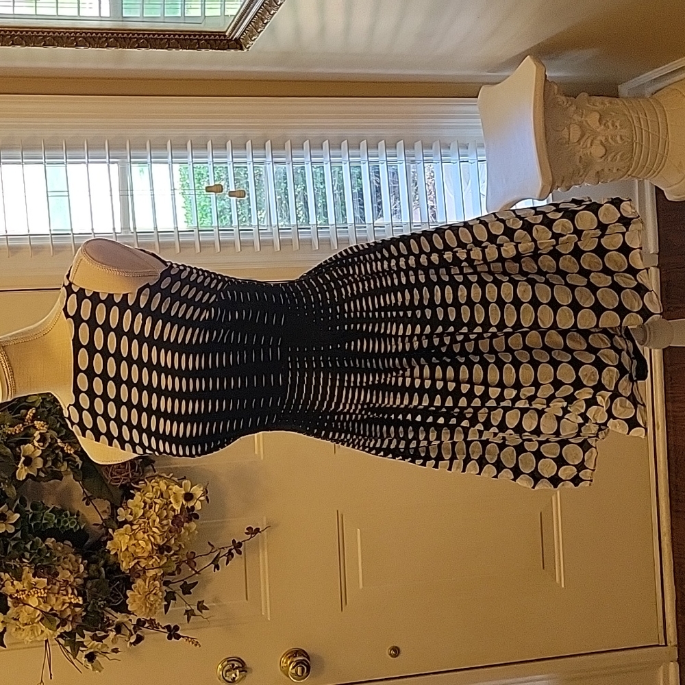 Talbots Petites Black White dot geometric sleeveless dress Pleated skirt 2P EUC - Picture 2 of 7